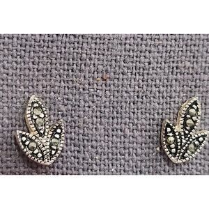 Vintage Black Silver Rhinestone Leaf Design Stud Earrings